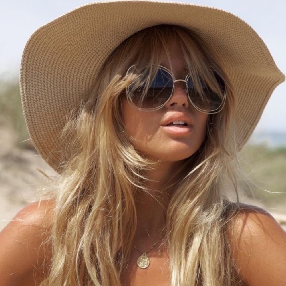 Straw wide brim hats 👒